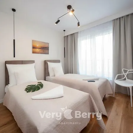 Very Berry - Gasiorowskich 4 - Apartament Business Z Balkonem, Check In 24h Poznan