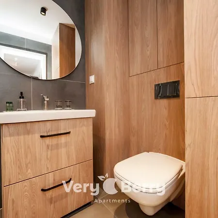 Very Berry - Gasiorowskich 4 - Apartament Business Z Balkonem, Check In 24h Apartment *