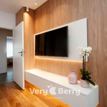 Very Berry - Gasiorowskich 4 - Apartament Business Z Balkonem, Check In 24h